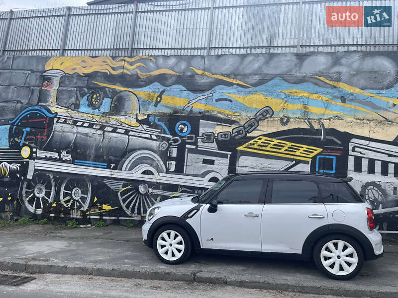 Хэтчбек MINI Countryman 2011 в Киеве