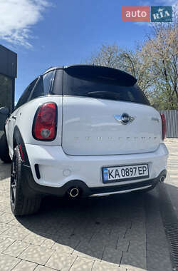 Позашляховик / Кросовер MINI Countryman 2015 в 