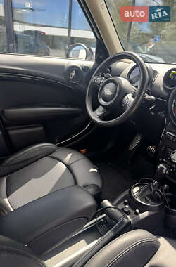 Позашляховик / Кросовер MINI Countryman 2015 в 