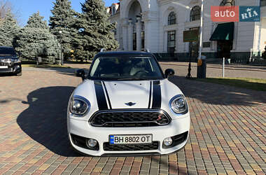 Хэтчбек MINI Countryman 2018 в 