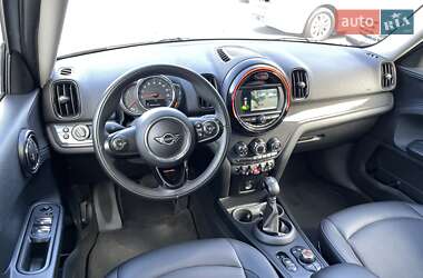 Хэтчбек MINI Countryman 2019 в 