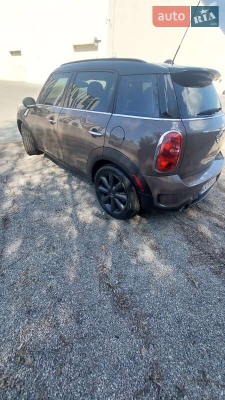 Хэтчбек MINI Countryman 2014 в Киеве