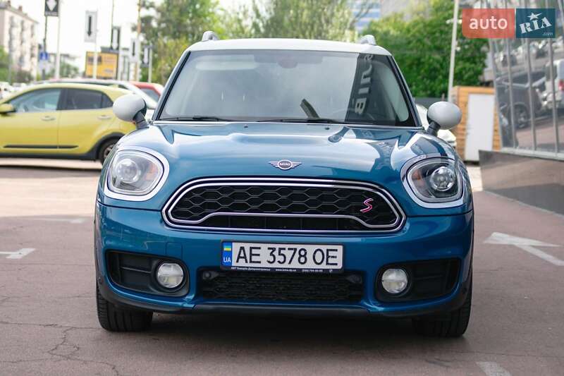 Хэтчбек MINI Countryman 2019 в Киеве