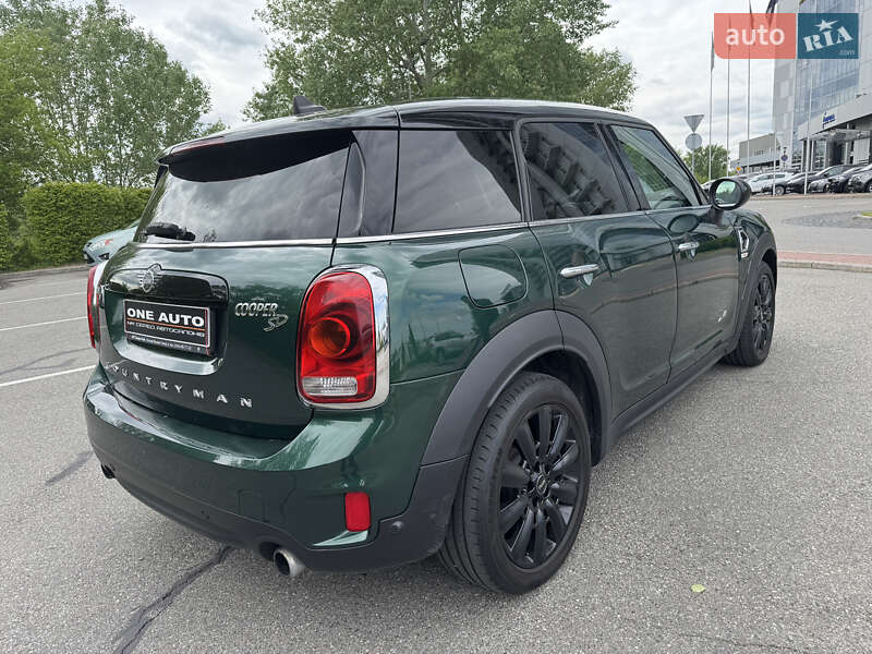Хэтчбек MINI Countryman 2017 в Киеве