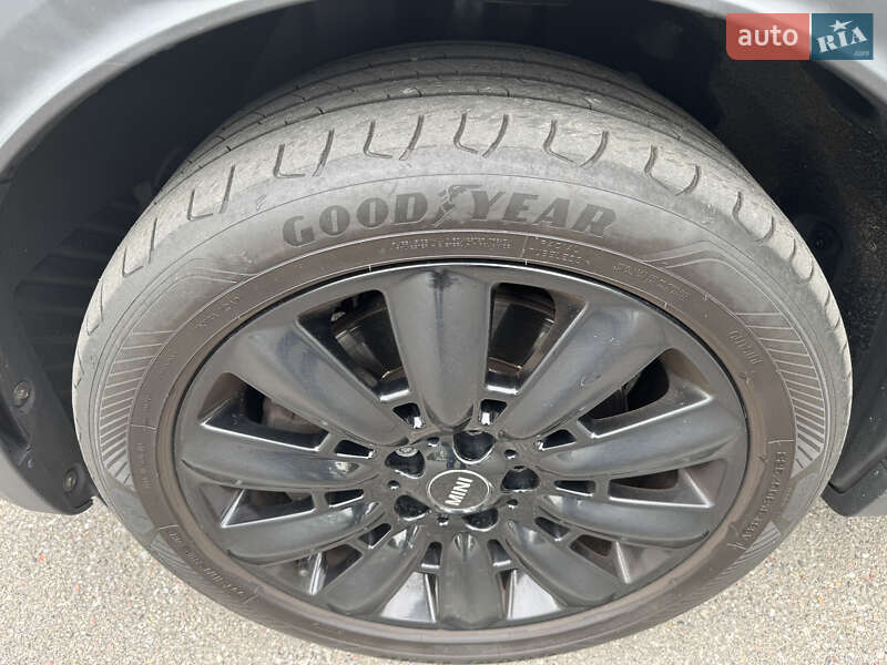 Хэтчбек MINI Countryman 2017 в Киеве