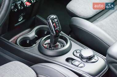 Хетчбек MINI Countryman 2019 в 