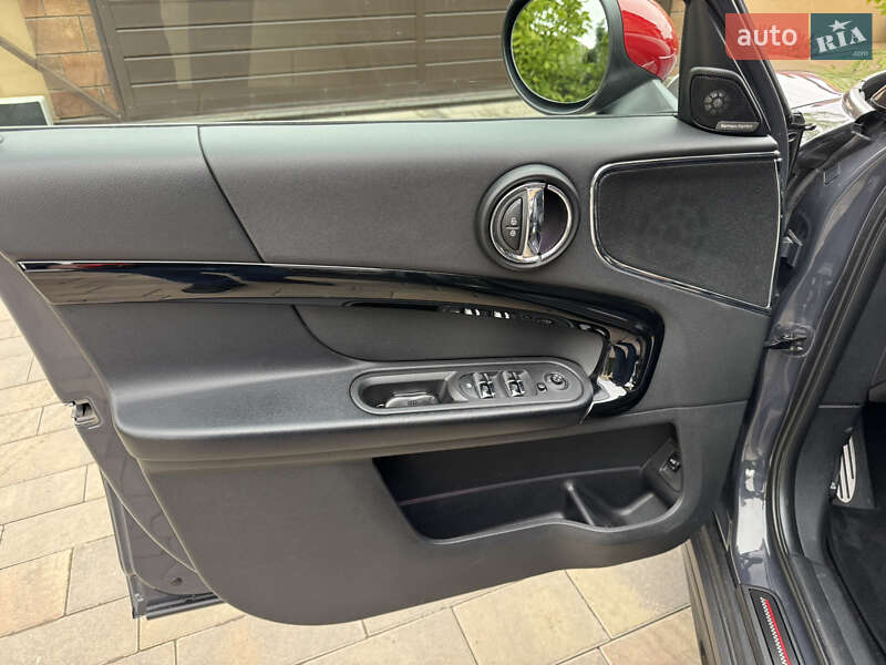 Хэтчбек MINI Countryman 2019 в Черновцах