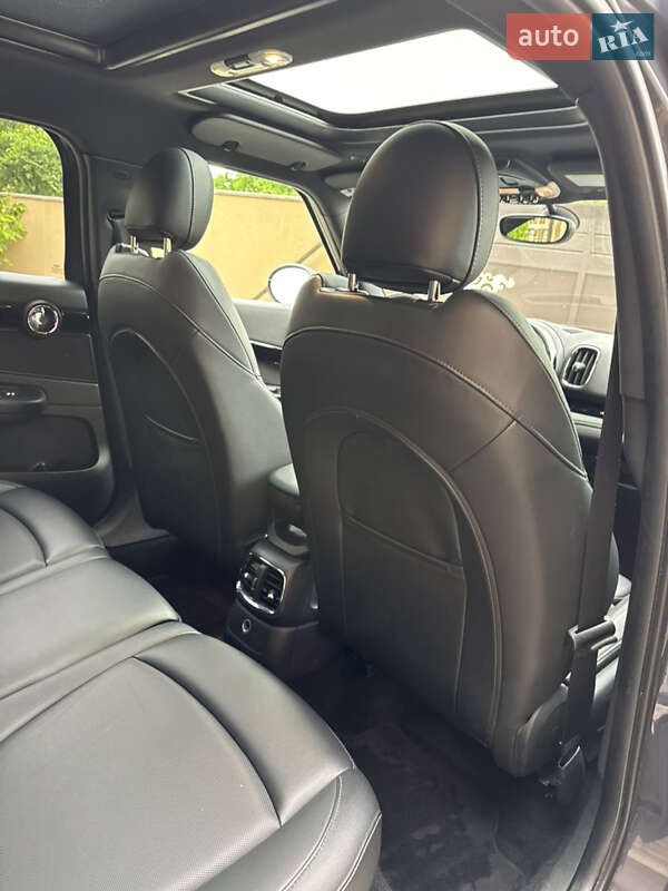 Хэтчбек MINI Countryman 2019 в Черновцах