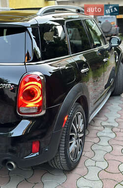 Хэтчбек MINI Countryman 2017 в 
