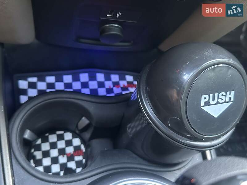 Хэтчбек MINI Countryman 2019 в Киеве фото 71 Хэтчбек MINI Countryman 2019 в Киеве