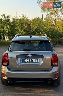 Хэтчбек MINI Countryman 2018 в 