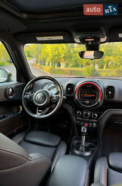 Хэтчбек MINI Countryman 2018 в 