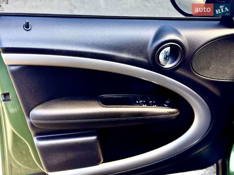 Хэтчбек MINI Countryman 2014 в Киеве