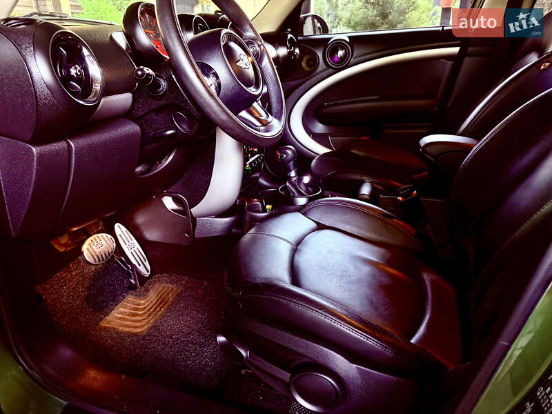 Хэтчбек MINI Countryman 2014 в Киеве