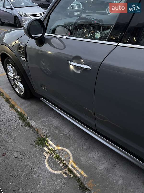 Хэтчбек MINI Countryman 2018 в Киеве