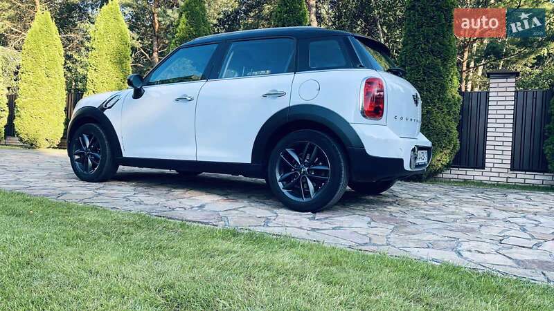 Внедорожник / Кроссовер MINI Countryman 2014 в Киеве
