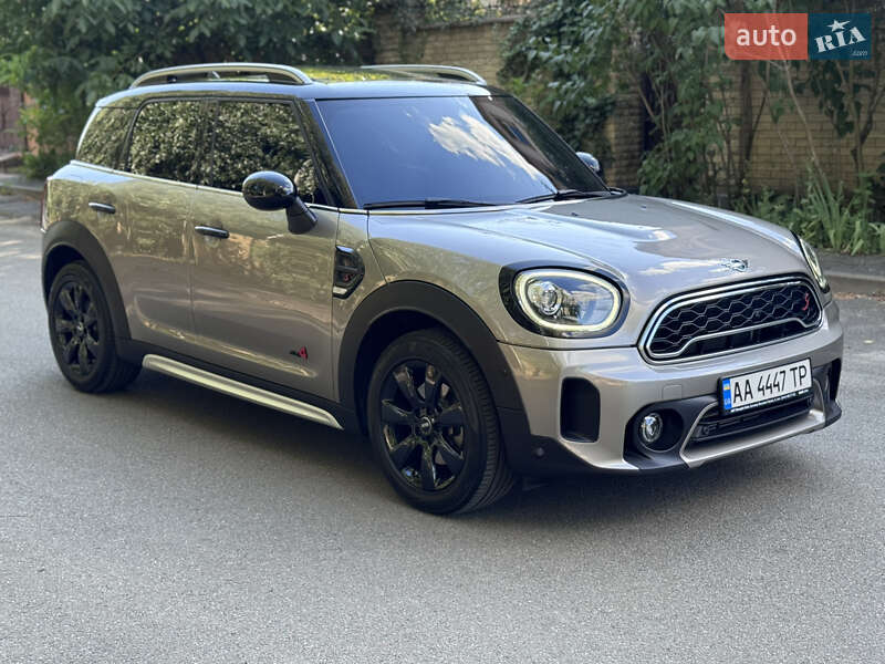 Хэтчбек MINI Countryman 2017 в Киеве фото 18 Хэтчбек MINI Countryman 2017 в Киеве