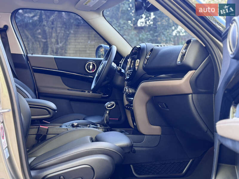 Хэтчбек MINI Countryman 2017 в Киеве фото 48 Хэтчбек MINI Countryman 2017 в Киеве