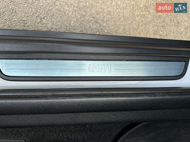 Хэтчбек MINI Countryman 2018 в Киеве фото 26 Хэтчбек MINI Countryman 2018 в Киеве