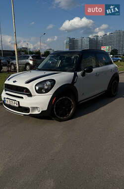 Внедорожник / Кроссовер MINI Countryman 2015 в Киеве