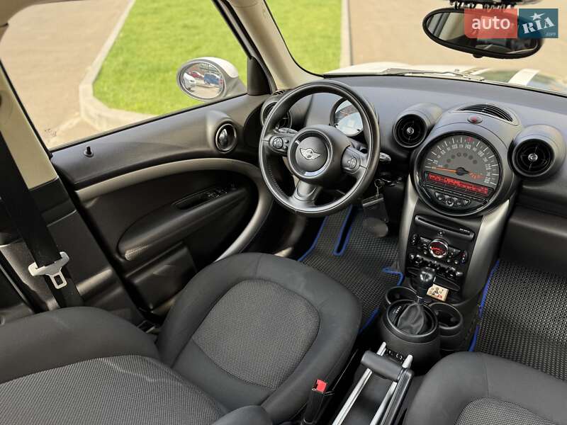 Внедорожник / Кроссовер MINI Countryman 2015 в Днепре фото 20 Внедорожник / Кроссовер MINI Countryman 2015 в Днепре