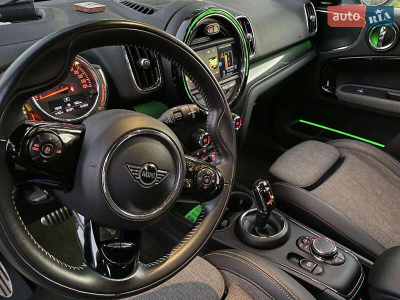 Хэтчбек MINI Countryman 2019 в Днепре