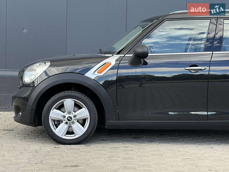 Внедорожник / Кроссовер MINI Countryman 2015 в Киеве