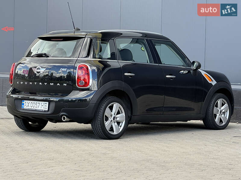 Внедорожник / Кроссовер MINI Countryman 2015 в Киеве