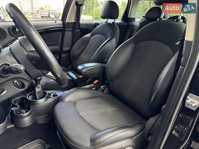 Внедорожник / Кроссовер MINI Countryman 2015 в Киеве