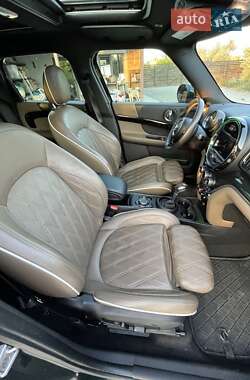 Хэтчбек MINI Countryman 2019 в 