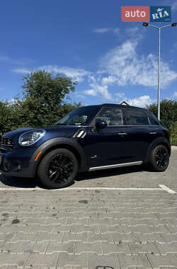 Позашляховик / Кросовер MINI Countryman 2015 в 