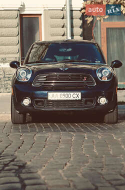 Внедорожник / Кроссовер MINI Countryman 2015 в Киеве