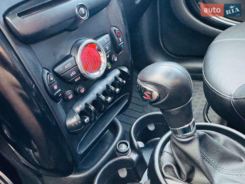 Внедорожник / Кроссовер MINI Countryman 2015 в Киеве