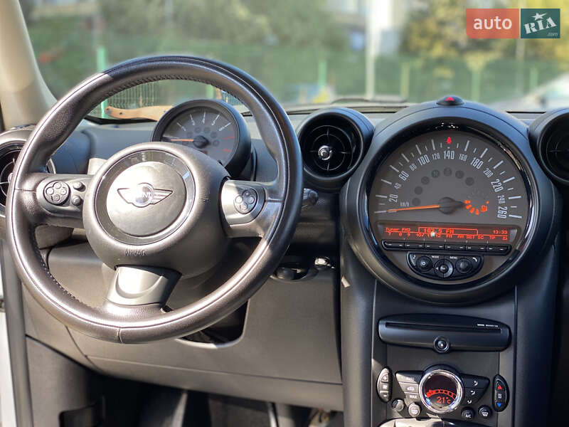 Внедорожник / Кроссовер MINI Countryman 2015 в Киеве фото 10 Внедорожник / Кроссовер MINI Countryman 2015 в Киеве