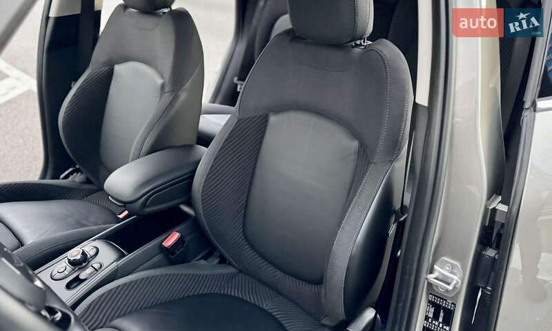 Хэтчбек MINI Countryman 2019 в Киеве
