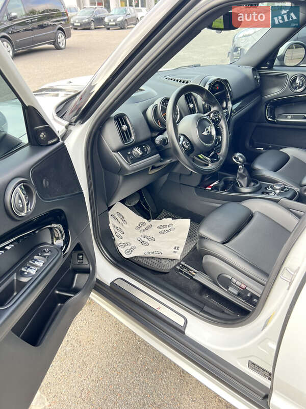 Хэтчбек MINI Countryman 2017 в Львове