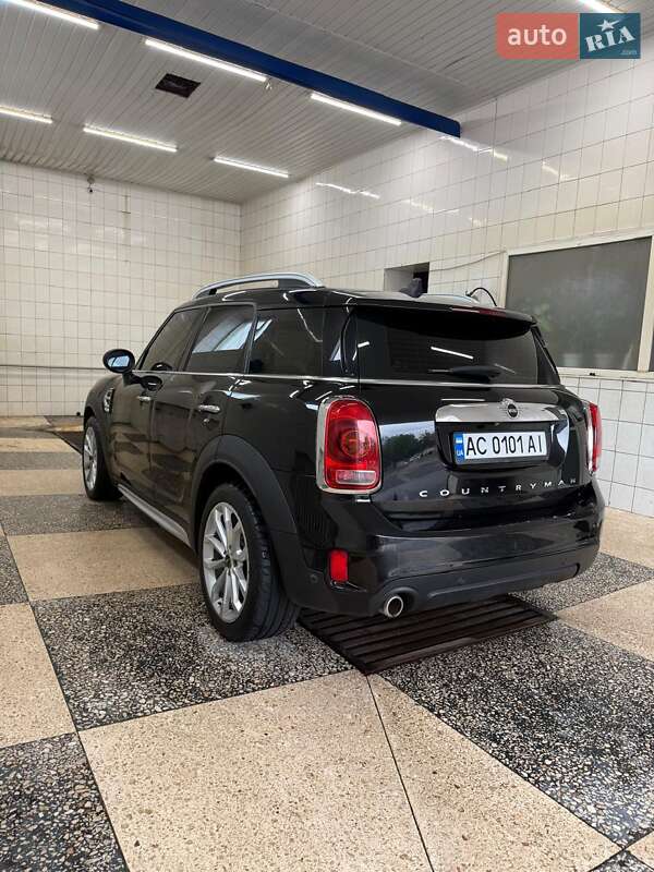 Хэтчбек MINI Countryman 2018 в Кривом Роге