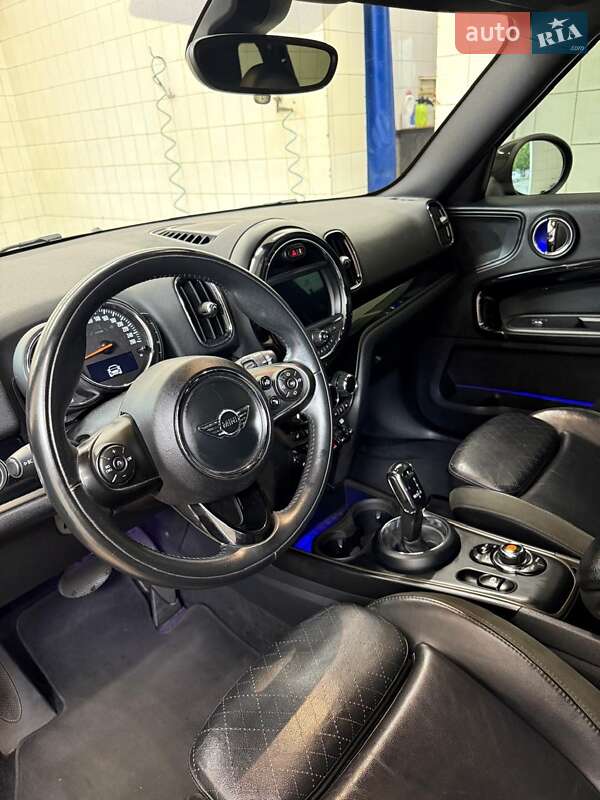 Хэтчбек MINI Countryman 2018 в Кривом Роге