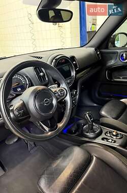 Хэтчбек MINI Countryman 2018 в 