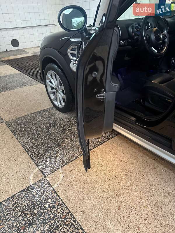 Хэтчбек MINI Countryman 2018 в Кривом Роге