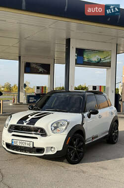 Внедорожник / Кроссовер MINI Countryman 2015 в 