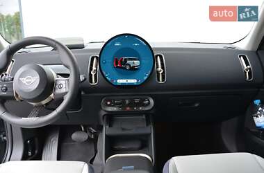 Позашляховик / Кросовер MINI Countryman 2024 в 