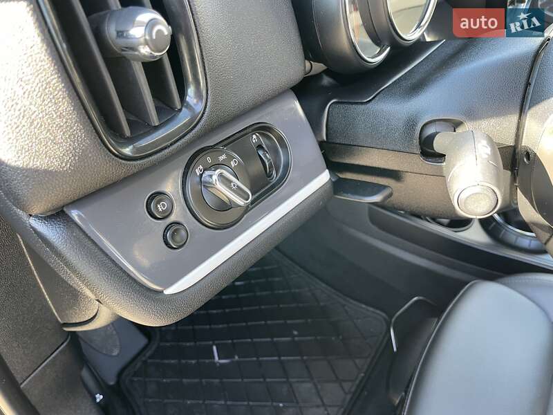 Хэтчбек MINI Countryman 2017 в Львове