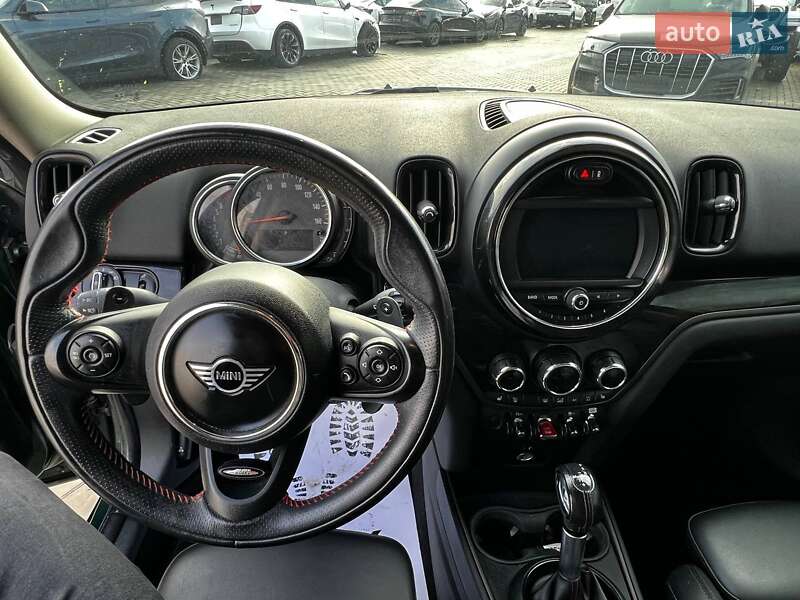 Хэтчбек MINI Countryman 2019 в Луцке