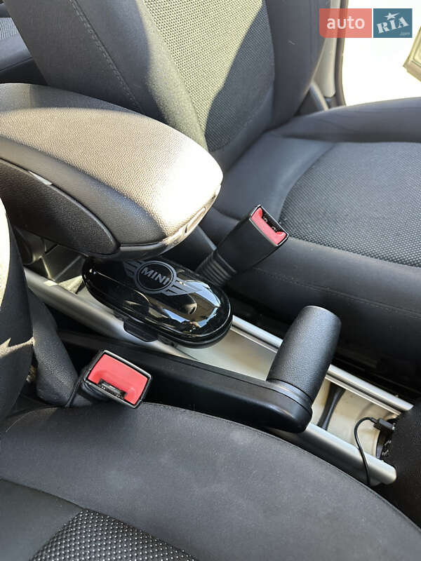 Внедорожник / Кроссовер MINI Countryman 2012 в Киеве фото 23 Внедорожник / Кроссовер MINI Countryman 2012 в Киеве