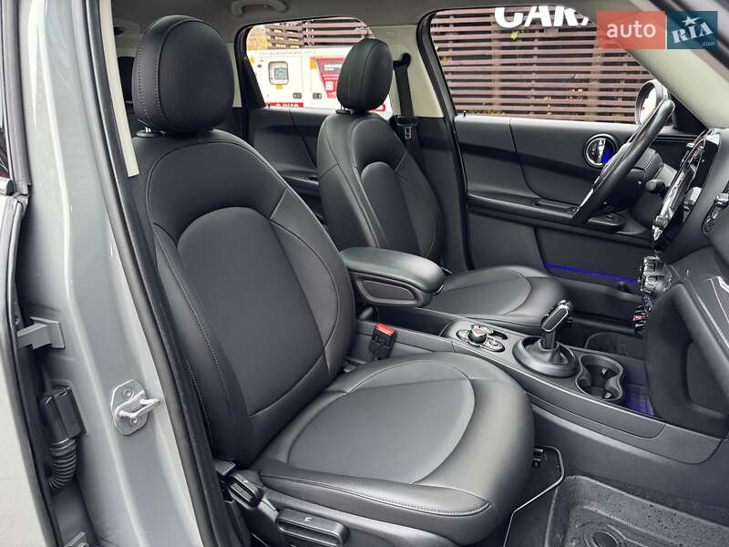 Хэтчбек MINI Countryman 2019 в Киеве