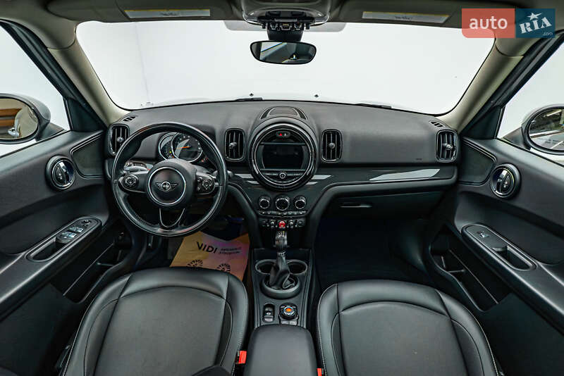 Хэтчбек MINI Countryman 2018 в Киеве фото 10 Хэтчбек MINI Countryman 2018 в Киеве