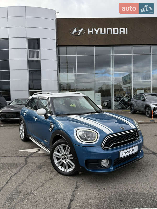 Хэтчбек MINI Countryman 2019 в Киеве