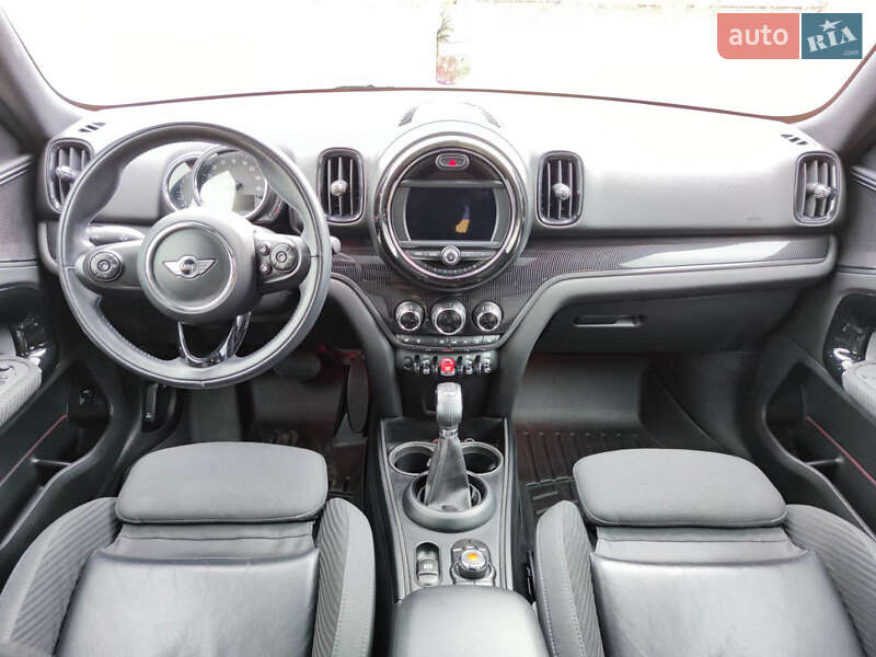Хэтчбек MINI Countryman 2018 в Ужгороде фото 26 Хэтчбек MINI Countryman 2018 в Ужгороде