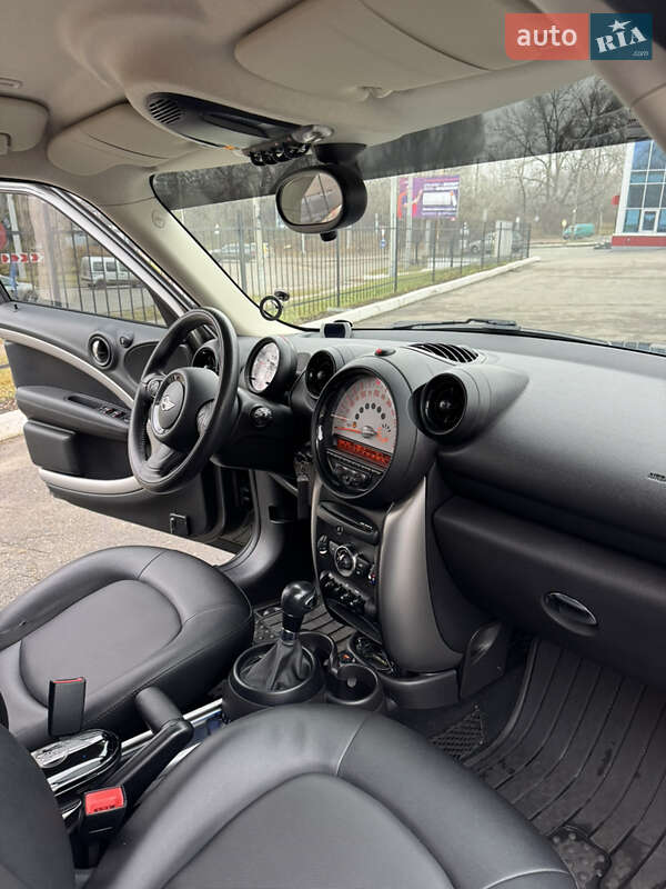 Позашляховик / Кросовер MINI Countryman 2014 в Чернігові фото 18 Позашляховик / Кросовер MINI Countryman 2014 в Чернігові